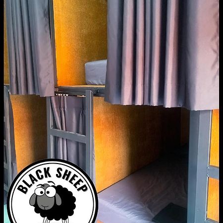 The Black Sheep Hostel Haad Rin Exterior photo