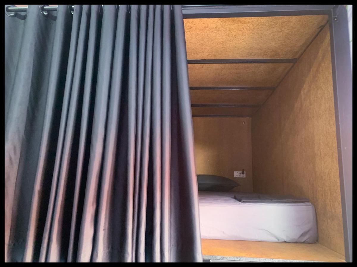 The Black Sheep Hostel Haad Rin Exterior photo